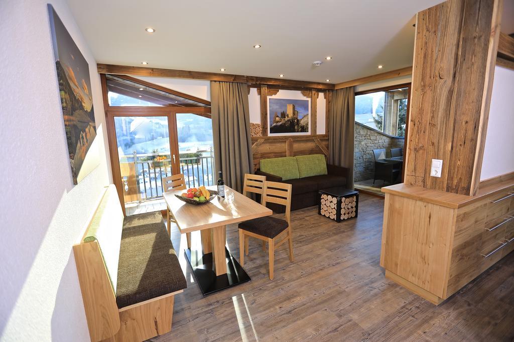Naturlodge Ladis Ehemals Alpenlodge Alexander Inklusive Sommer Bergbahnticket Zewnętrze zdjęcie